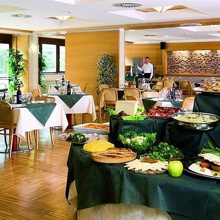Hotel Club Regina E Fassa 3*